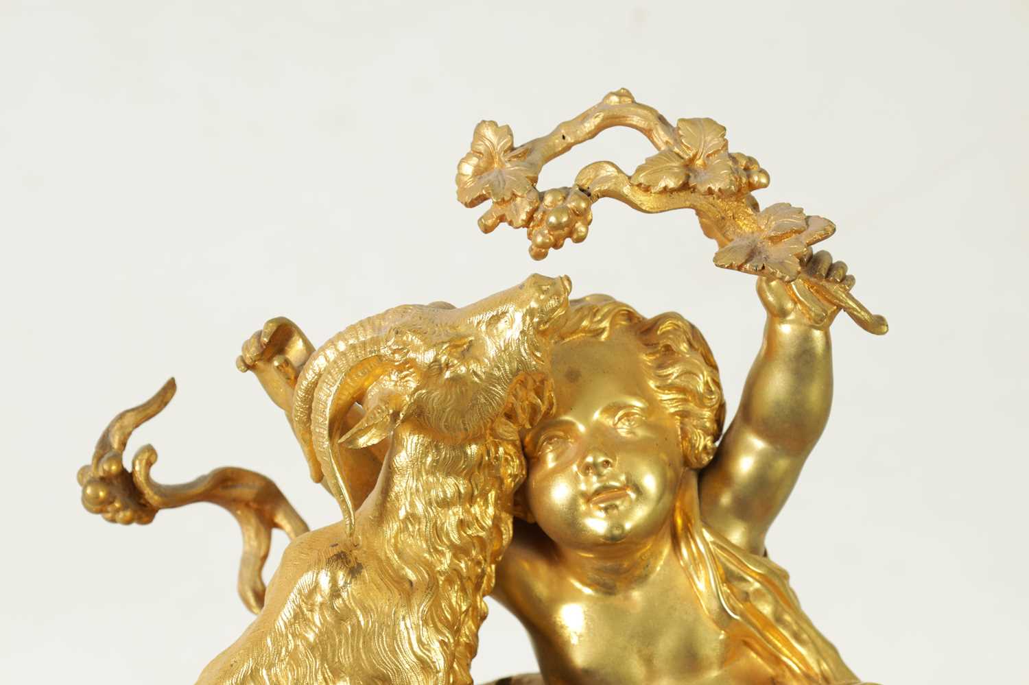 CHARLES OUDIN, A PARIS. A LATE 19TH CENTURY FRENCH ORMOLU AND PORCELAIN PANELLED MANTEL CLOCK - Image 3 of 11