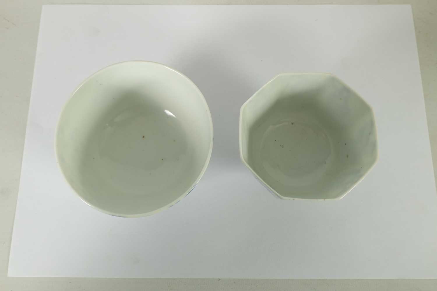 TWO 19TH CENTURY CHINESE BLUE AND WHITE TEA BOWLS - Image 6 of 12