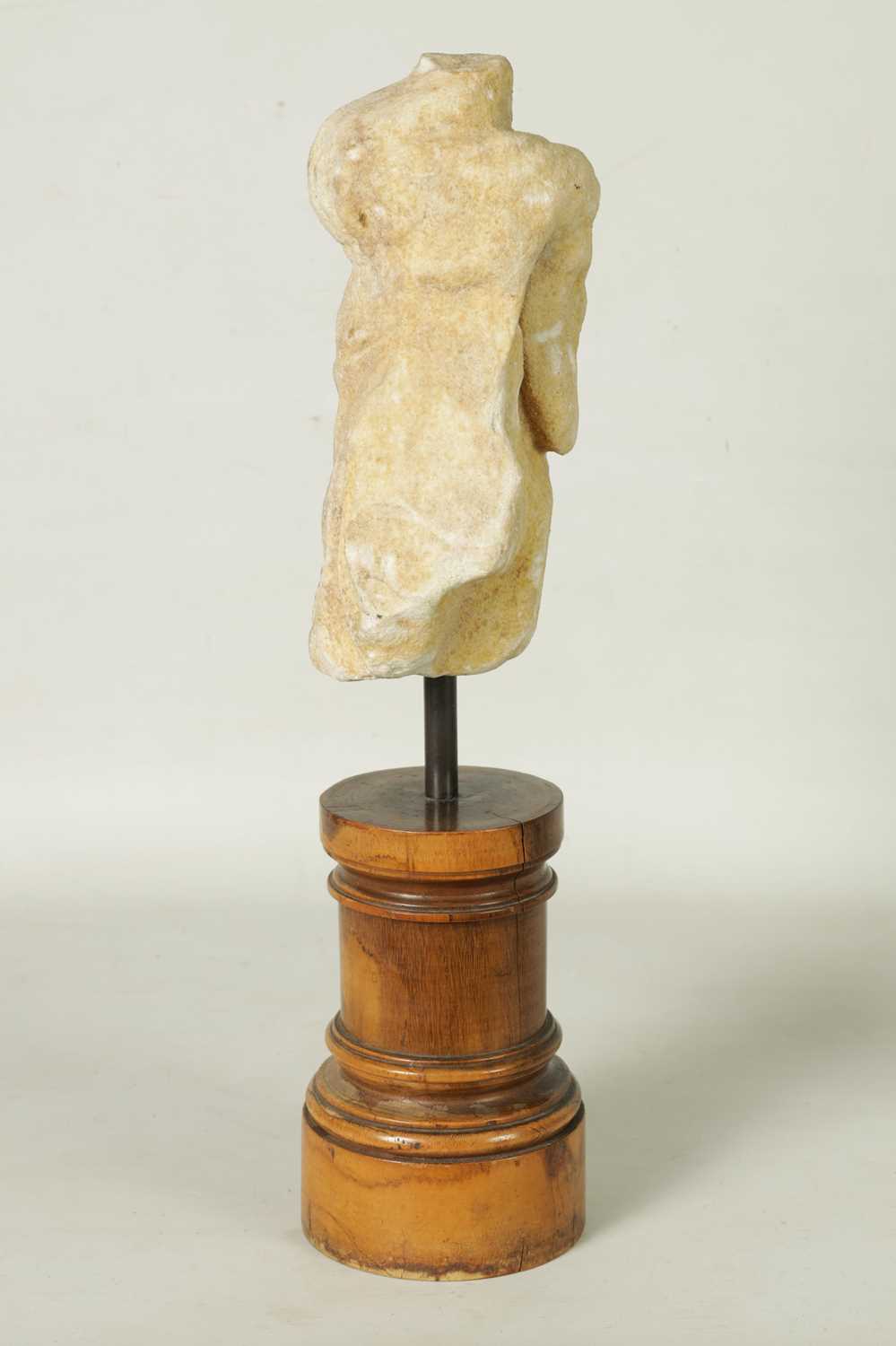 AN ANCIENT ROMAN 1ST/2ND CENTURY MARBLE FRAGMENT - Image 4 of 6