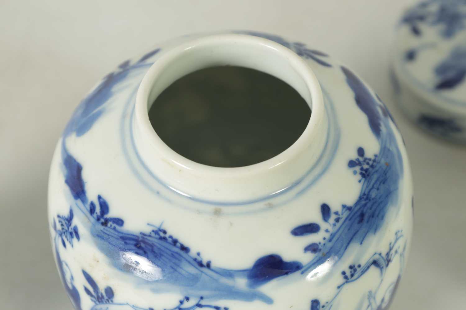 THREE PIECES OF CHINESE BLUE AND WHITE PORCELAIN - Image 7 of 11