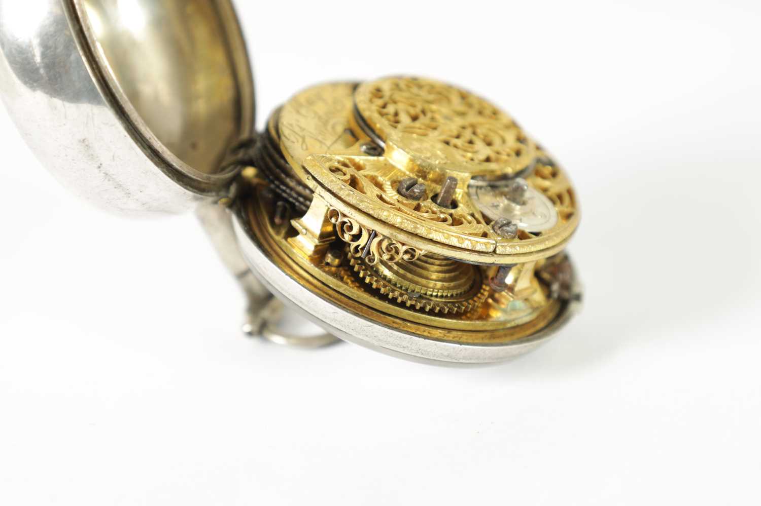 B. CLAY, LONDON. AN EARLY 18TH CENTURY SILVER PAIR CASE VERGE POCKET WATCH - Image 8 of 10