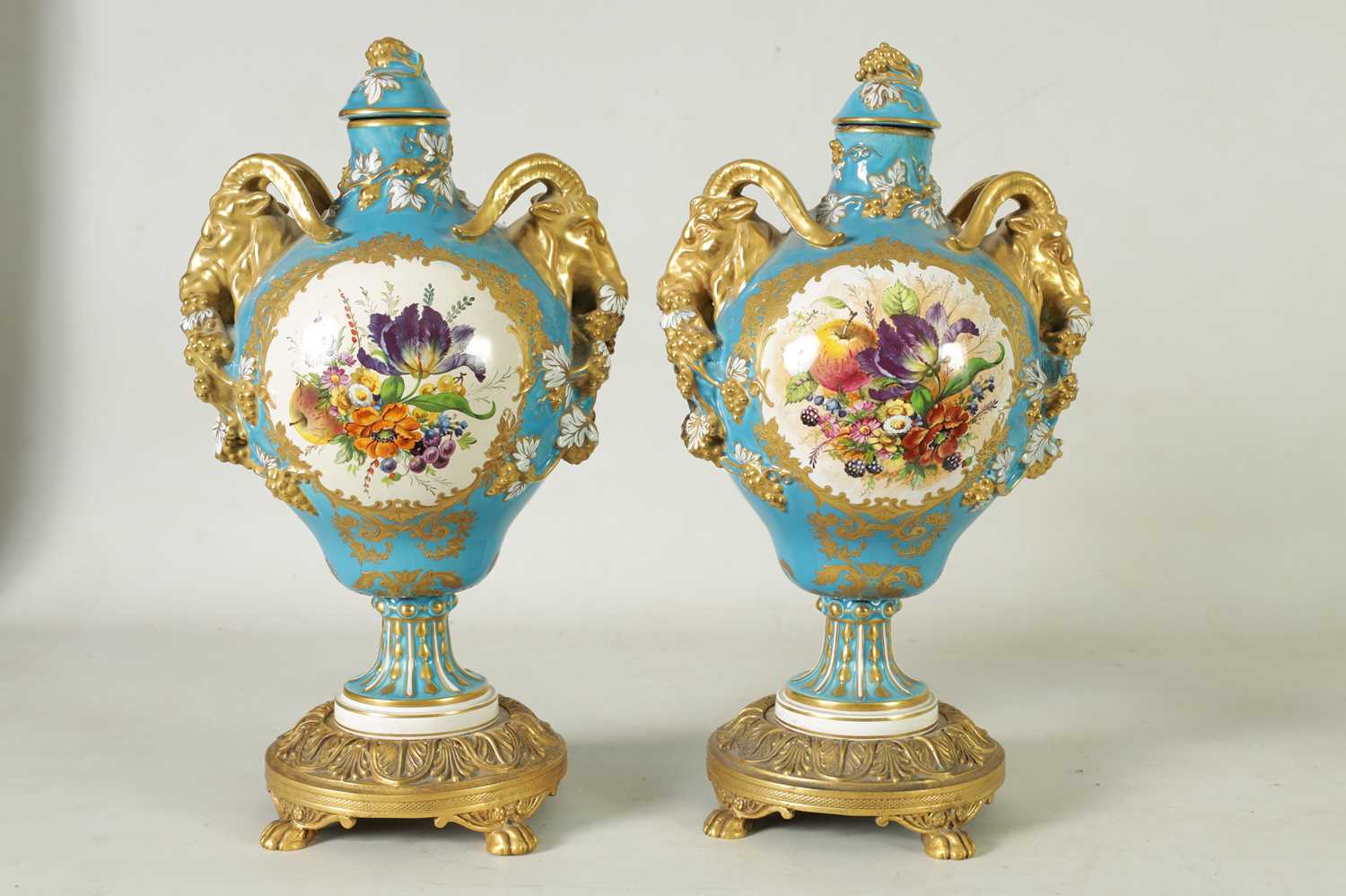 A PAIR OF 19TH CENTURY SEVRES STYLE ORMOLU MOUNTED VASES AND COVERS - Image 7 of 11