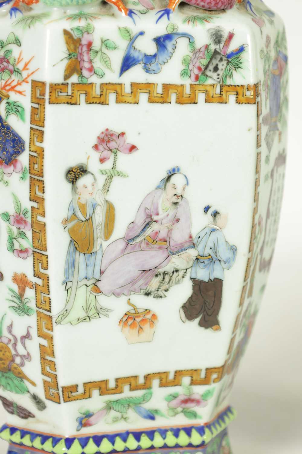 A PAIR 19TH CENTURY CHINESE CANTON FAMILLE ROSE SHAPED RECTANGULAR POLYCHROME VASES - Image 7 of 15