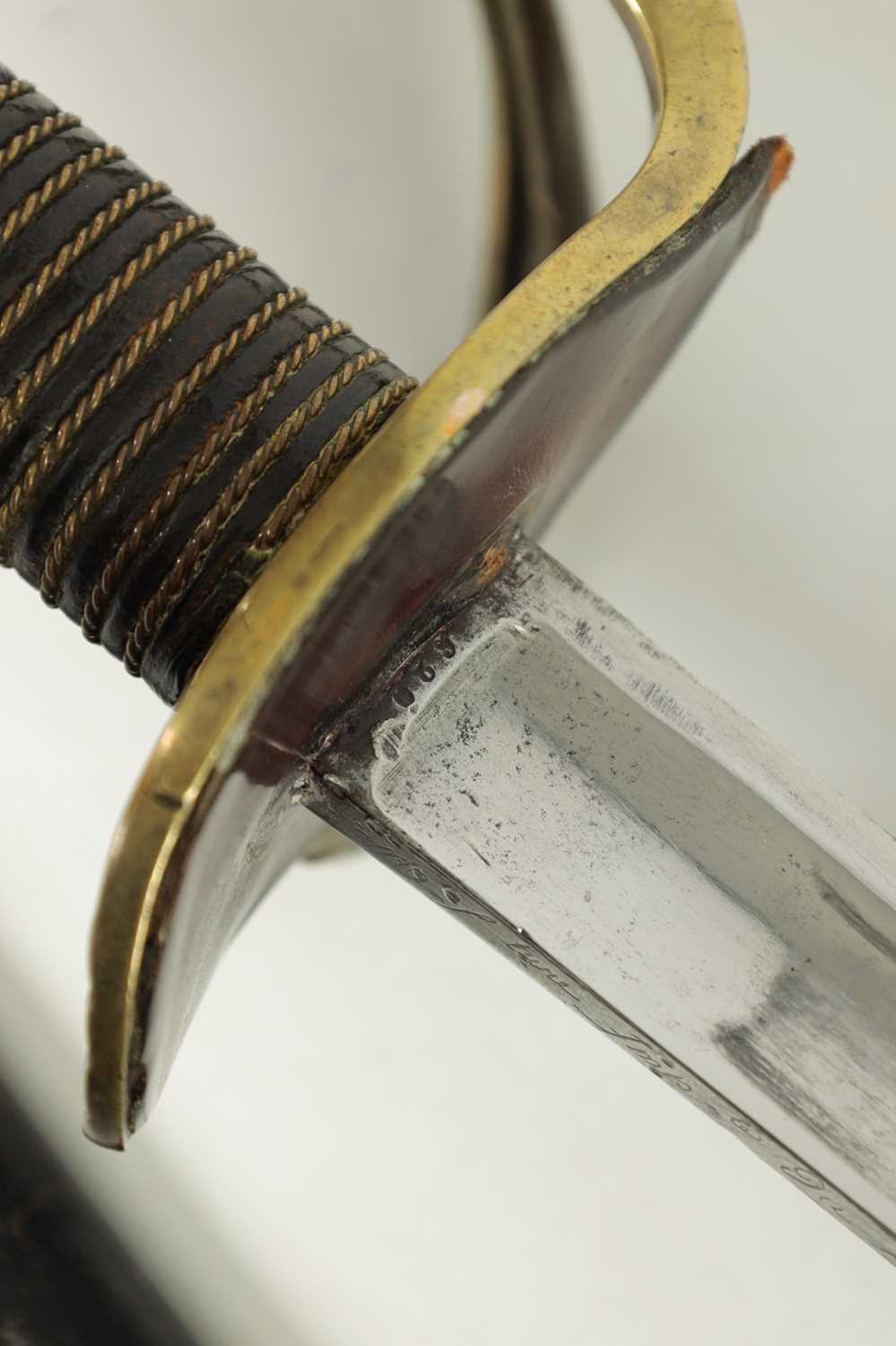 A 19TH CENTURY FRENCH CAVALRY SWORD - Image 8 of 8