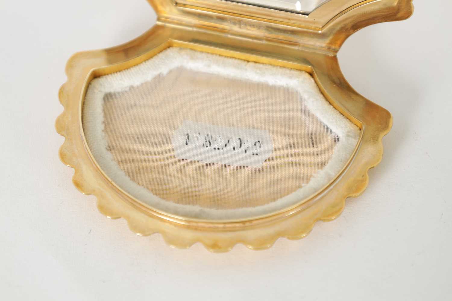 A 9CT .375 HALLMARKED GOLD POWDER COMPACT BY ASPREY - Image 4 of 8