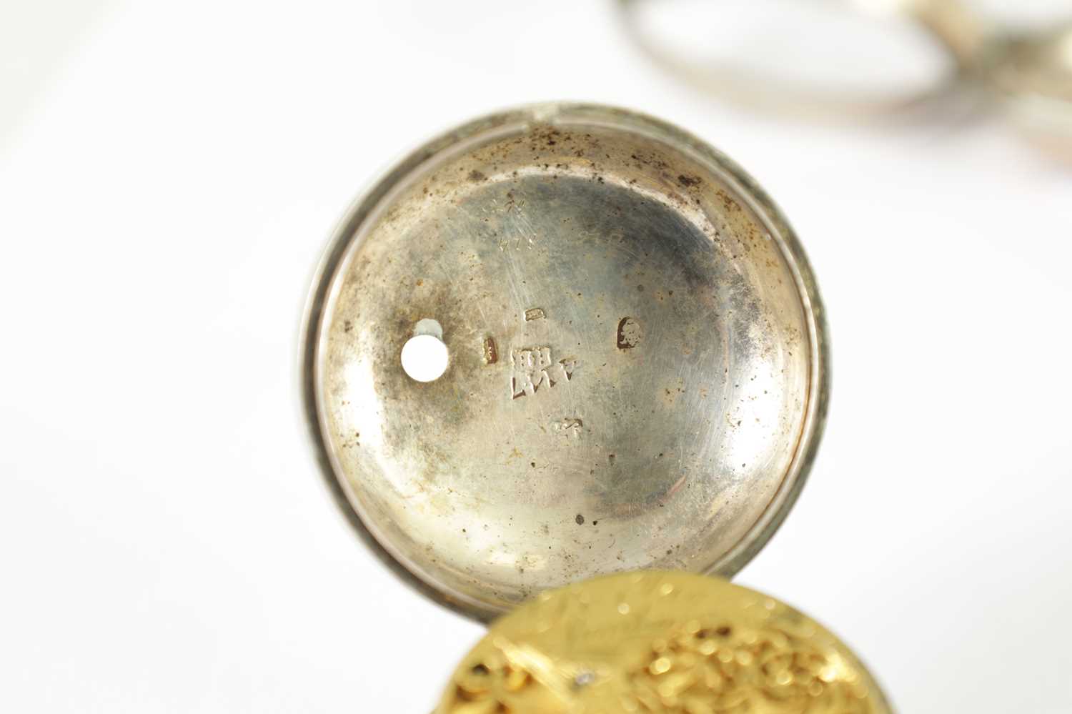 B. CLAY, LONDON. AN EARLY 18TH CENTURY SILVER PAIR CASE VERGE POCKET WATCH - Image 6 of 10