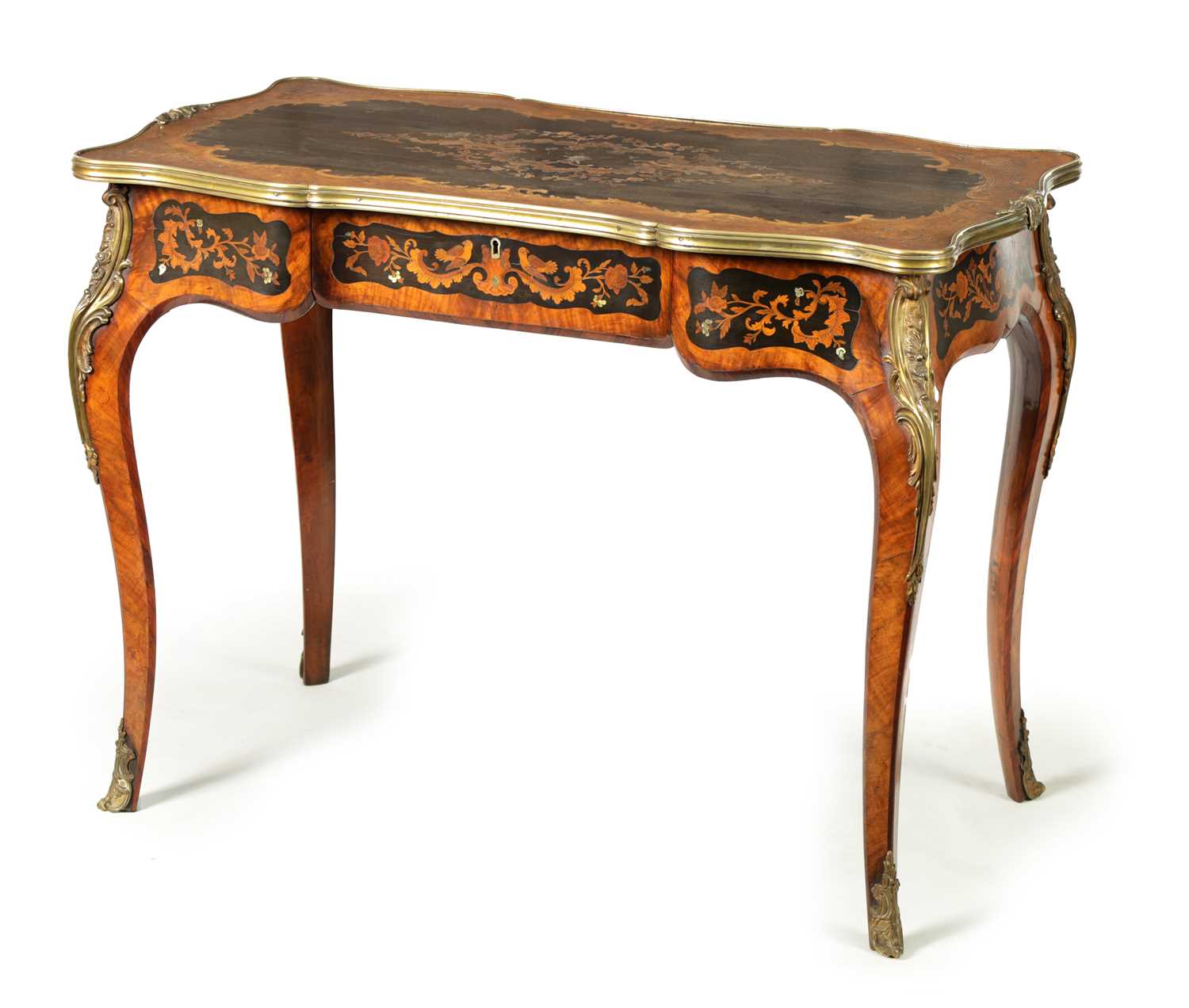 A GOOD 19TH CENTURY WALNUT, MARQUETRY AND MOTHER OF PEARL INLAID ENGLISH SERPENTINE ORMOLU MOUNTED T