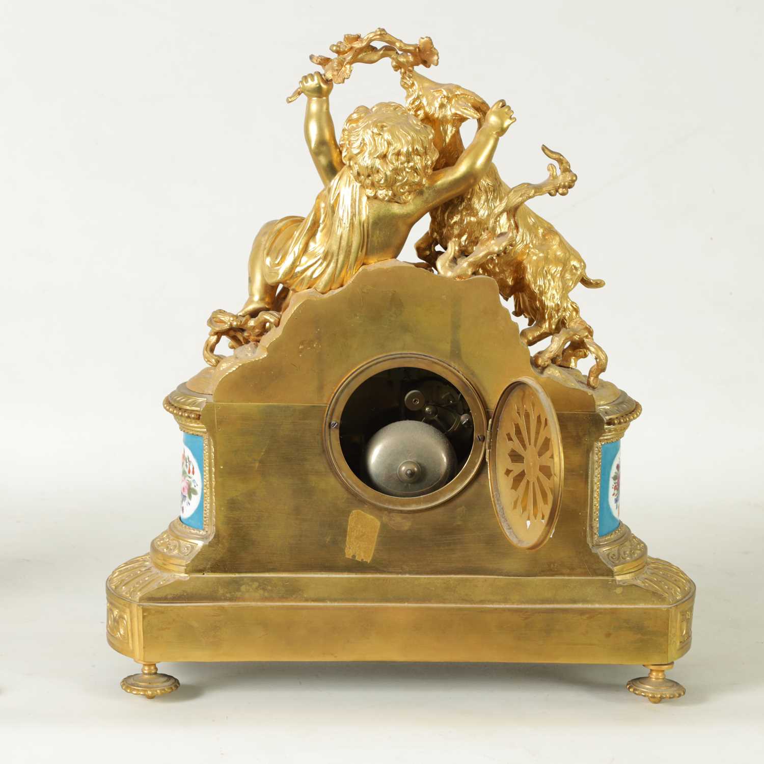 CHARLES OUDIN, A PARIS. A LATE 19TH CENTURY FRENCH ORMOLU AND PORCELAIN PANELLED MANTEL CLOCK - Image 10 of 11