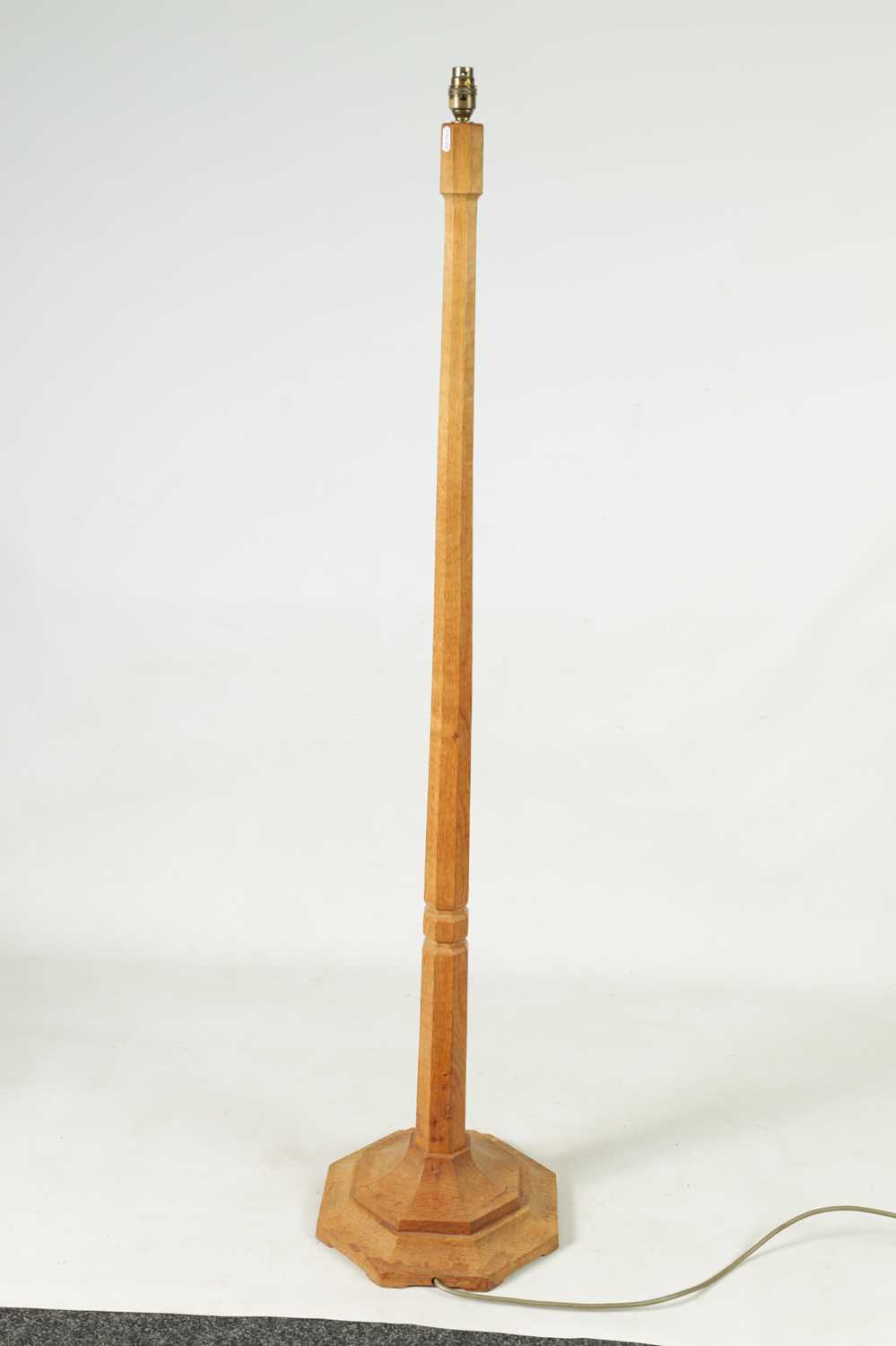 A ROBERT “MOUSEMAN” THOMPSON AZED OAK STANDARD LAMP - Image 4 of 4