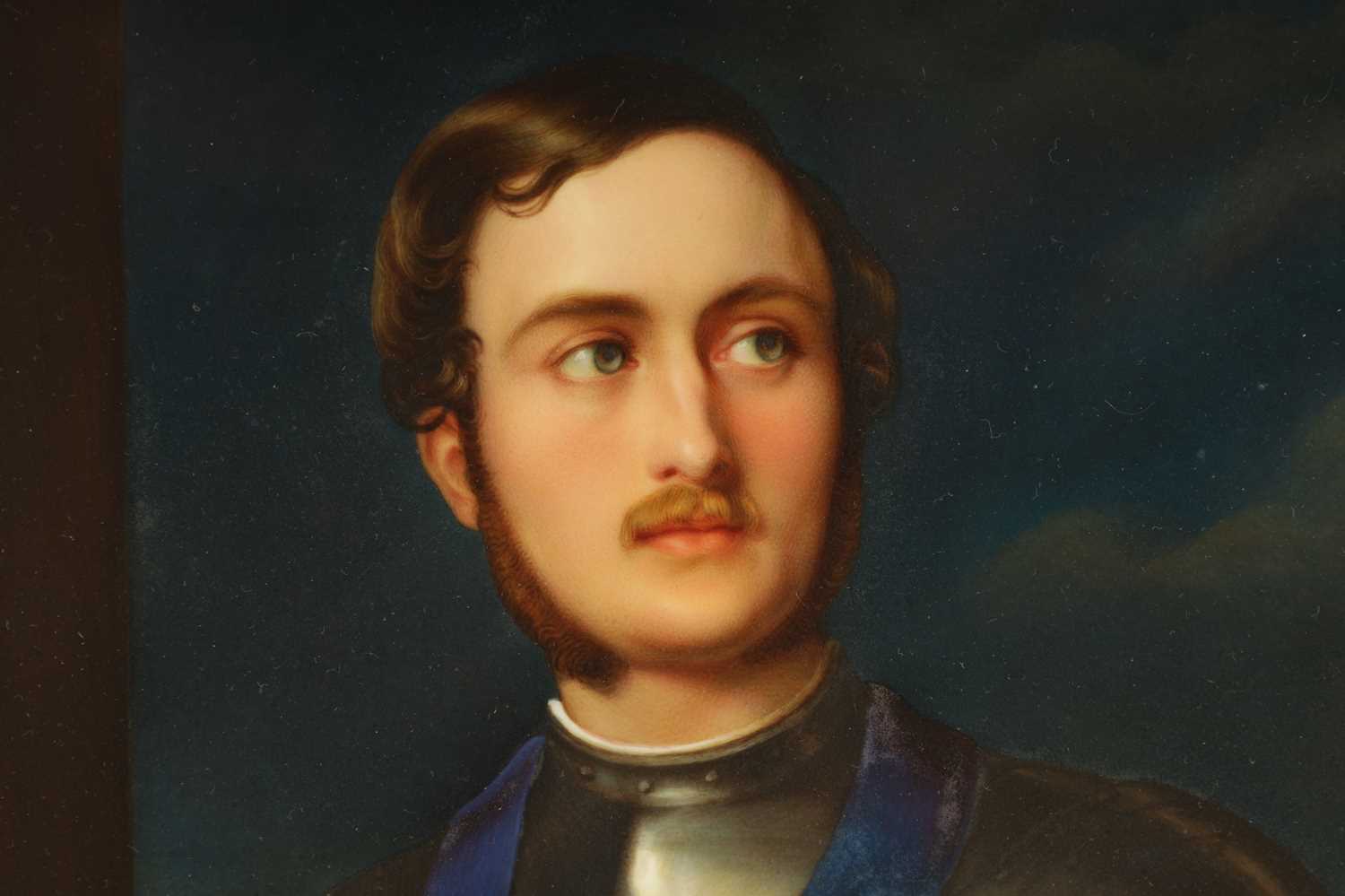A LARGE 19TH CENTURY GERMAN PAINTED PORCELAIN PLAQUE OF PRINCE ALBERT - Image 3 of 6