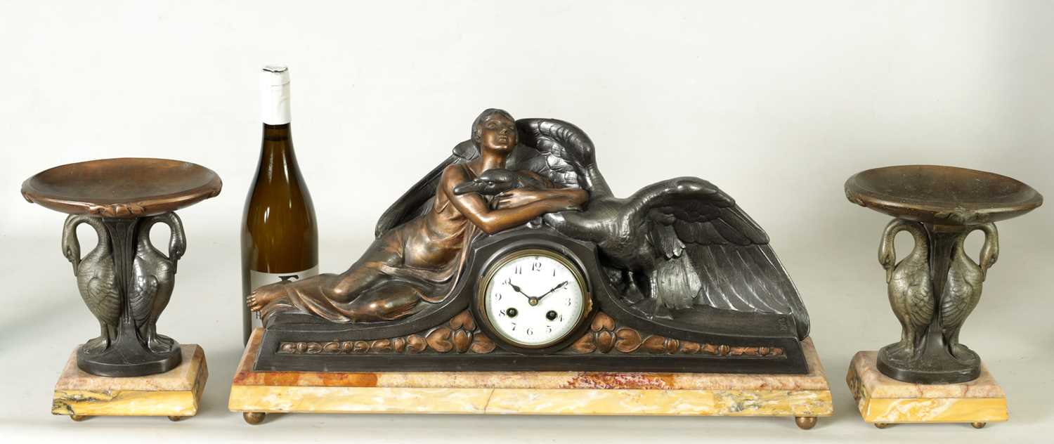 A STYLISH ART DECO SIMULATED PEWTER AND COPPER THREE-PIECE MANTEL CLOCK GARNITURE - Image 6 of 22