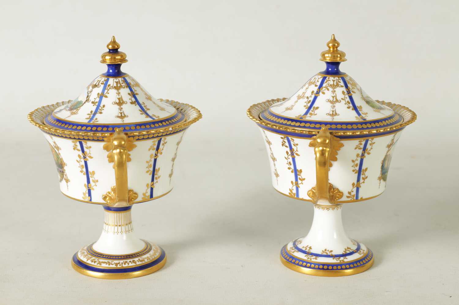 A FINE PAIR OF ROYAL CROWN DERBY CAMPANA SHAPED TWO-HANDLED PEDESTAL VASES AND COVERS - Image 15 of 22