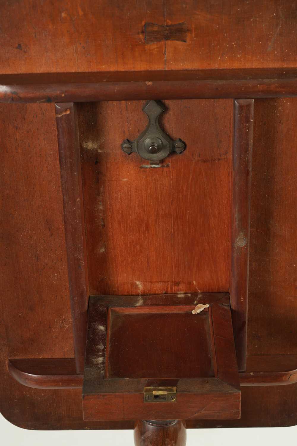 A 19TH CENTURY SPECIMEN INLAID AND ROSEWOOD OCCASIONAL TABLE - Image 9 of 10