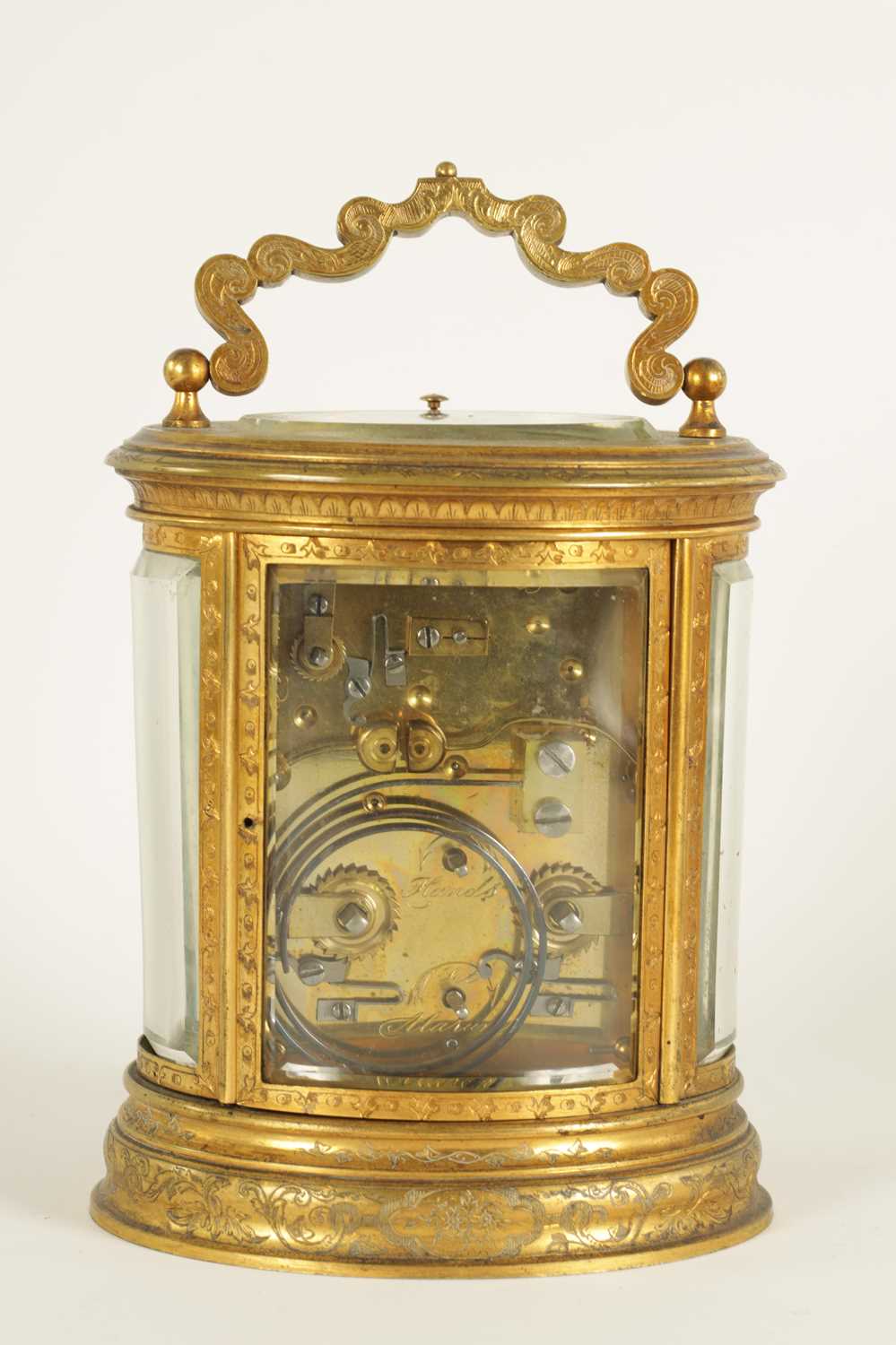 A LATE 19TH CENTURY OVAL ENGRAVED GILT BRASS CARRIAGE CLOCK REPEATER - Image 7 of 9