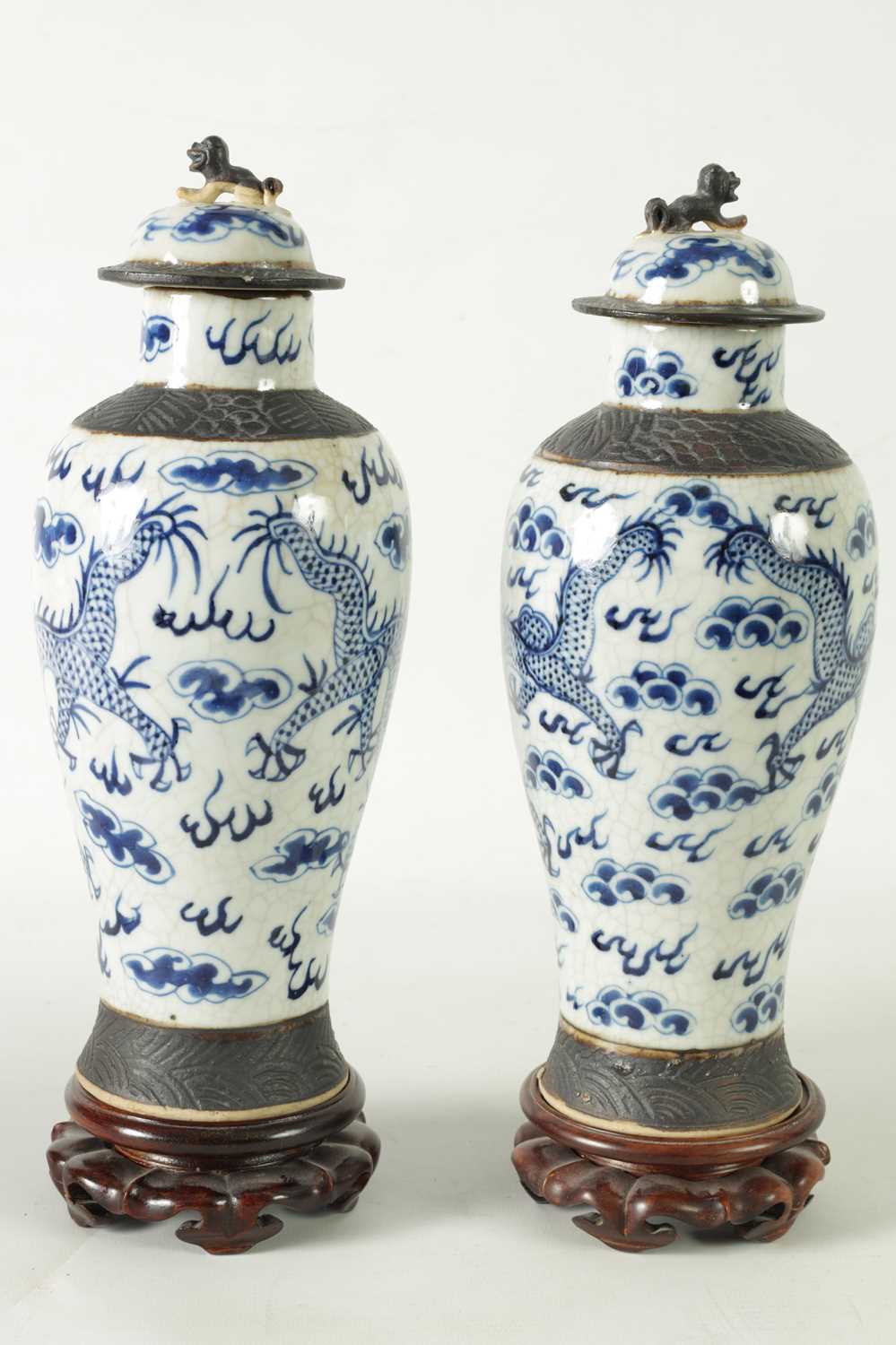 A PAIR OF 19TH CENTURY CHINESE CRACKLE GLAZE LIDDED VASES - Image 8 of 11