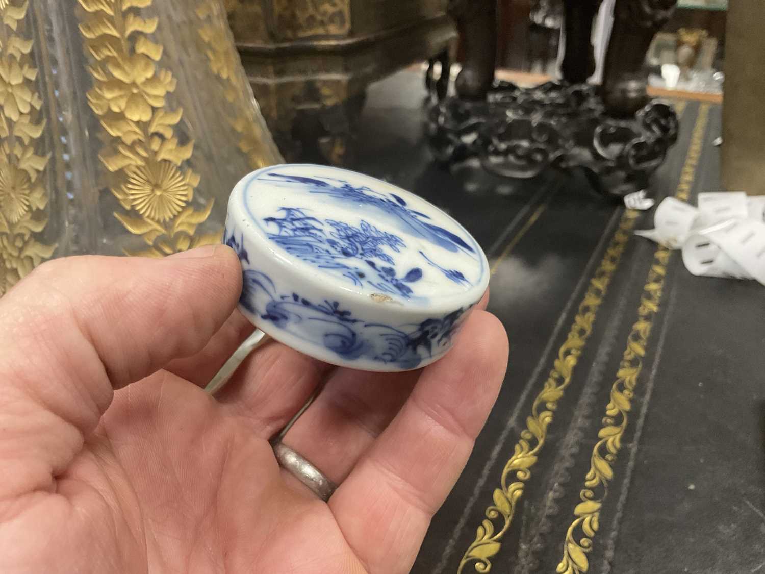 THREE PIECES OF CHINESE BLUE AND WHITE PORCELAIN - Image 11 of 11