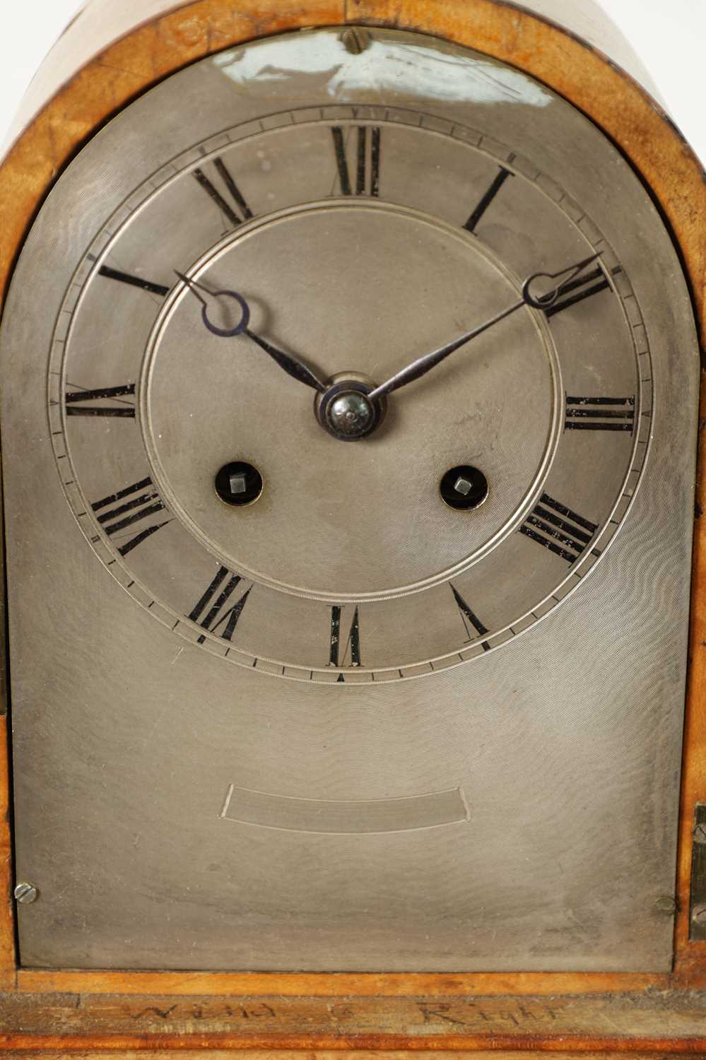 A MID 19TH CENTURY FRENCH BIRDSEYE MAPLE MANTEL CLOCK - Image 5 of 8