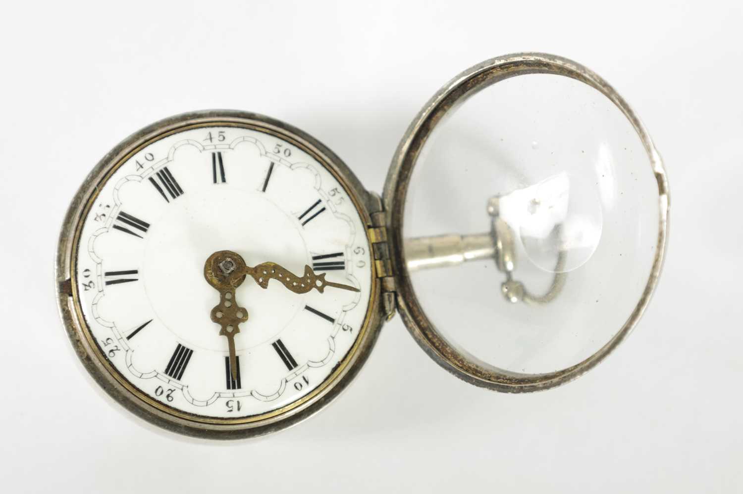 B. CLAY, LONDON. AN EARLY 18TH CENTURY SILVER PAIR CASE VERGE POCKET WATCH - Image 4 of 10