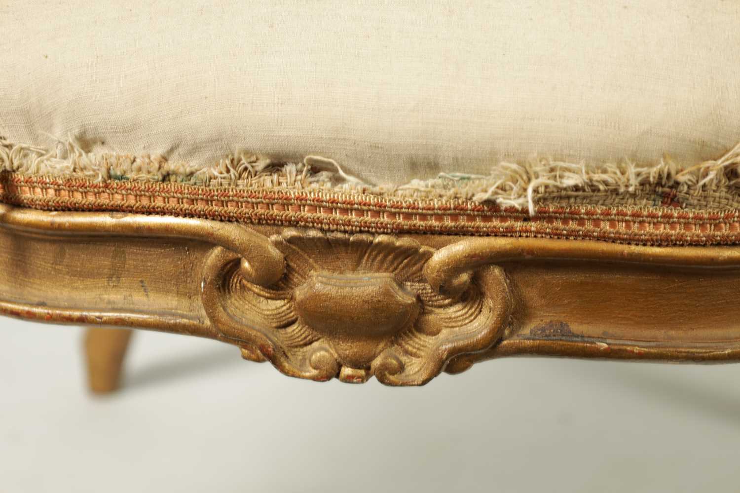 JEAN BAPTISTE TILLIARD AN 18TH CENTURY FRENCH CARVED GILT WOOD UPHOLSTERED OPEN ARMCHAIR - Image 7 of 13