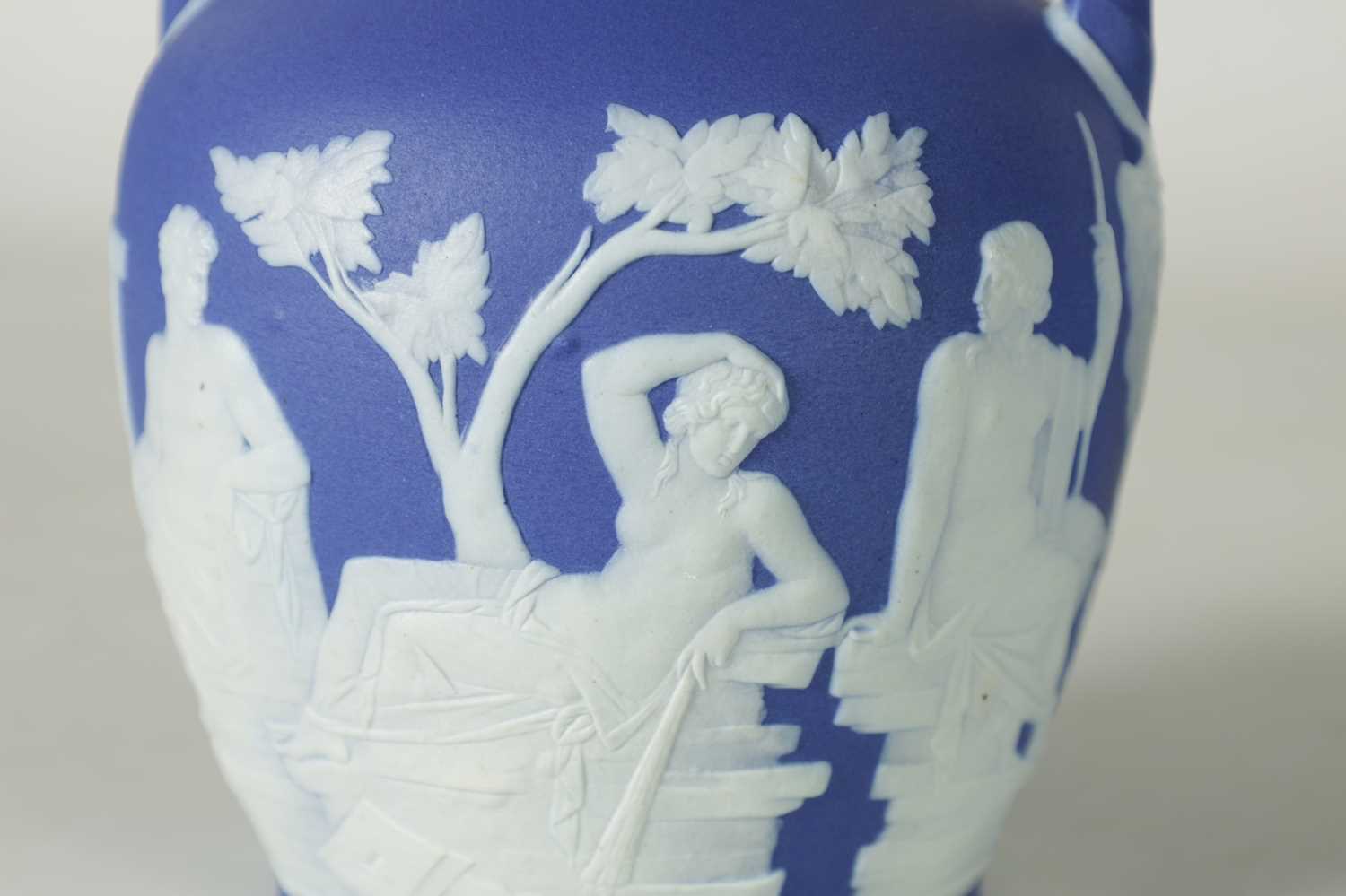 A PAIR OF WEDGWOOD DARK BLUE JASPER WARE MODEL OF THE PORTLAND VASE CIRCA 1900 - Image 3 of 11