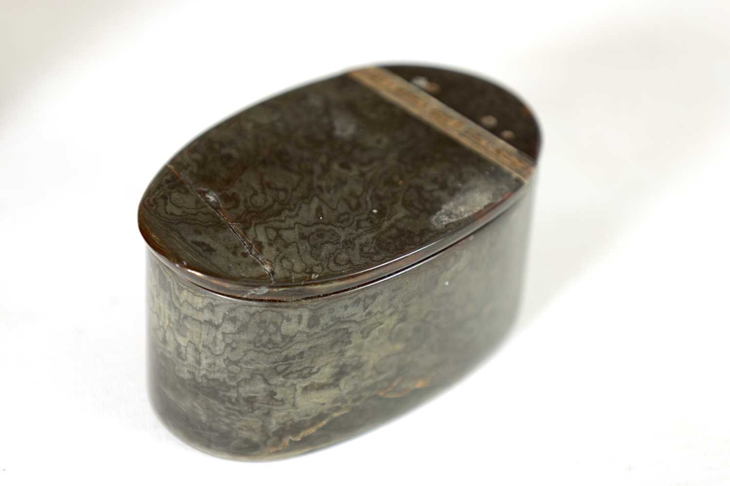 A GEORGE III MAHOGANY TEA CADDY - Image 2 of 8