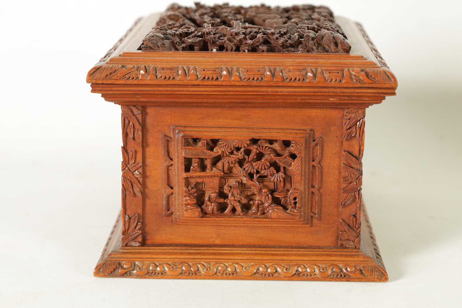 A LATE 19TH CENTURY CHINESE CARVED SANDALWOOD LIDDED JEWELLERY BOX - Image 4 of 10