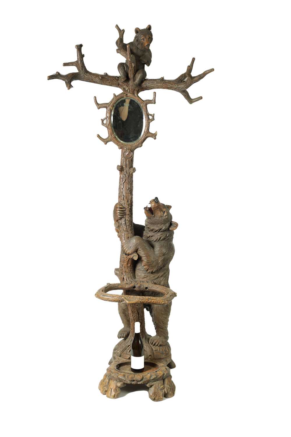 A GOOD 19TH CENTURY CARVED LINDEN WOOD BLACK FOREST BEAR HAT AND STICK STAND - Image 8 of 11