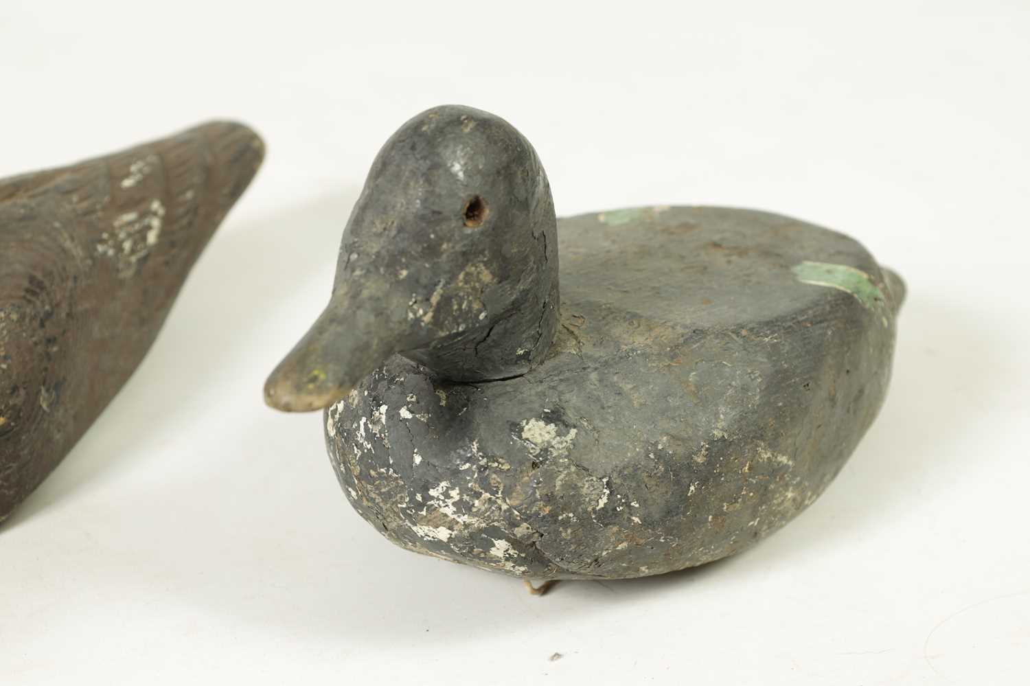 A COLLECTION OF SIX 19TH CENTURY PAINTED CARVED WOODEN DECOY DUCKS - Image 8 of 8