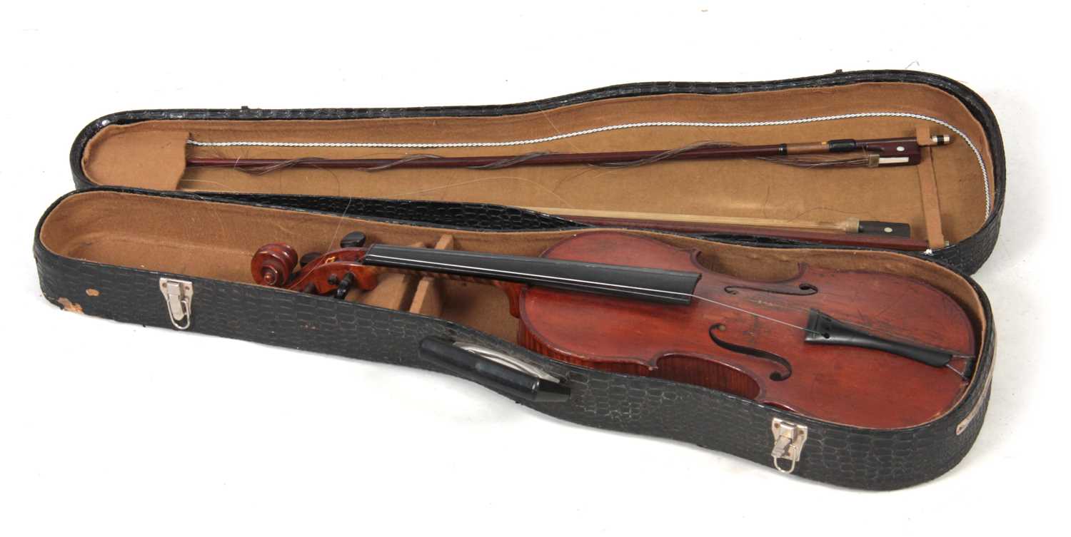 A 19TH CENTURY VIOLIN