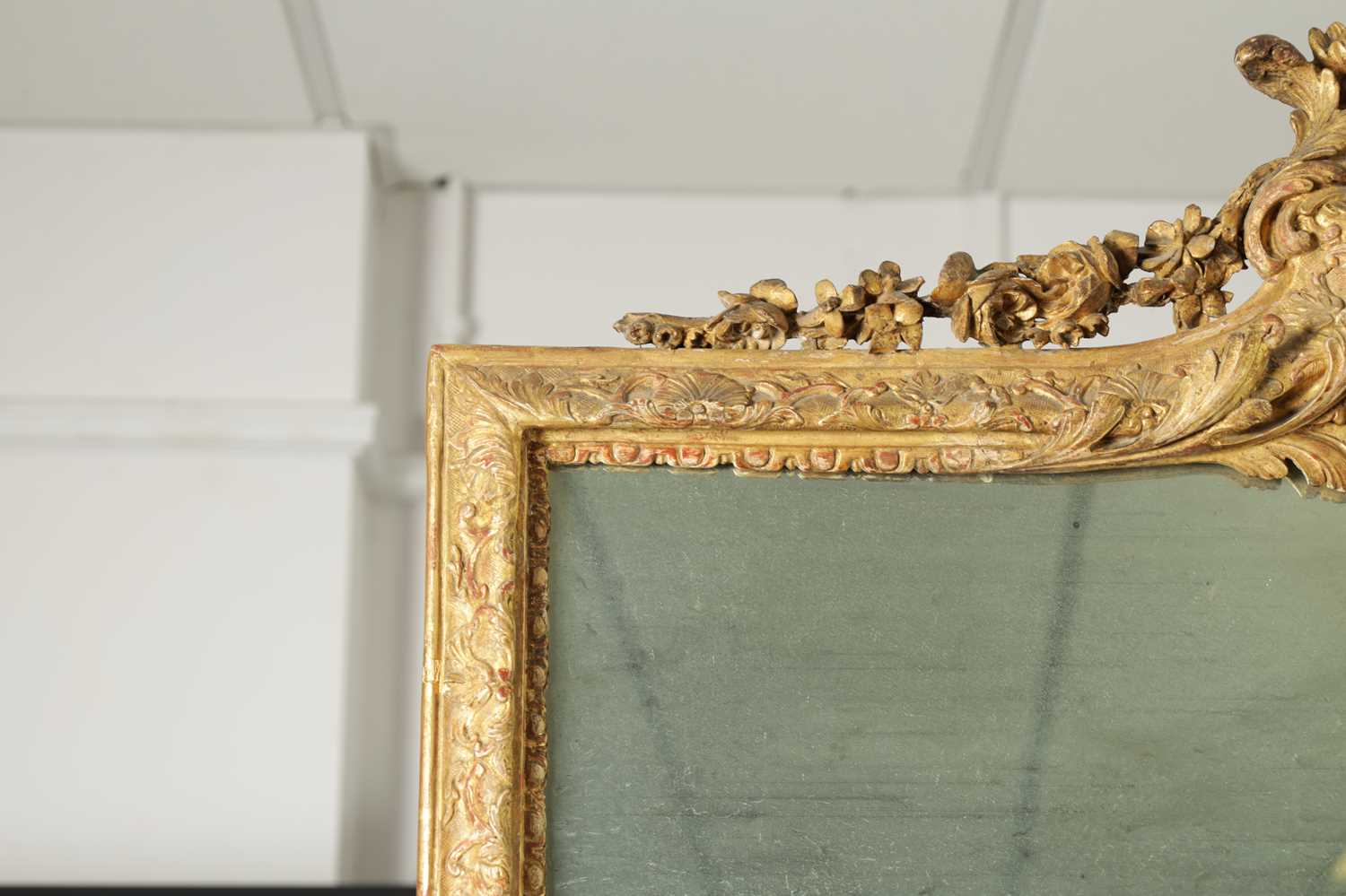 A GOOD LATE 18TH / EARLY 19TH CENTURY CARVED GILT WOOD PIER MIRROR - Image 3 of 9