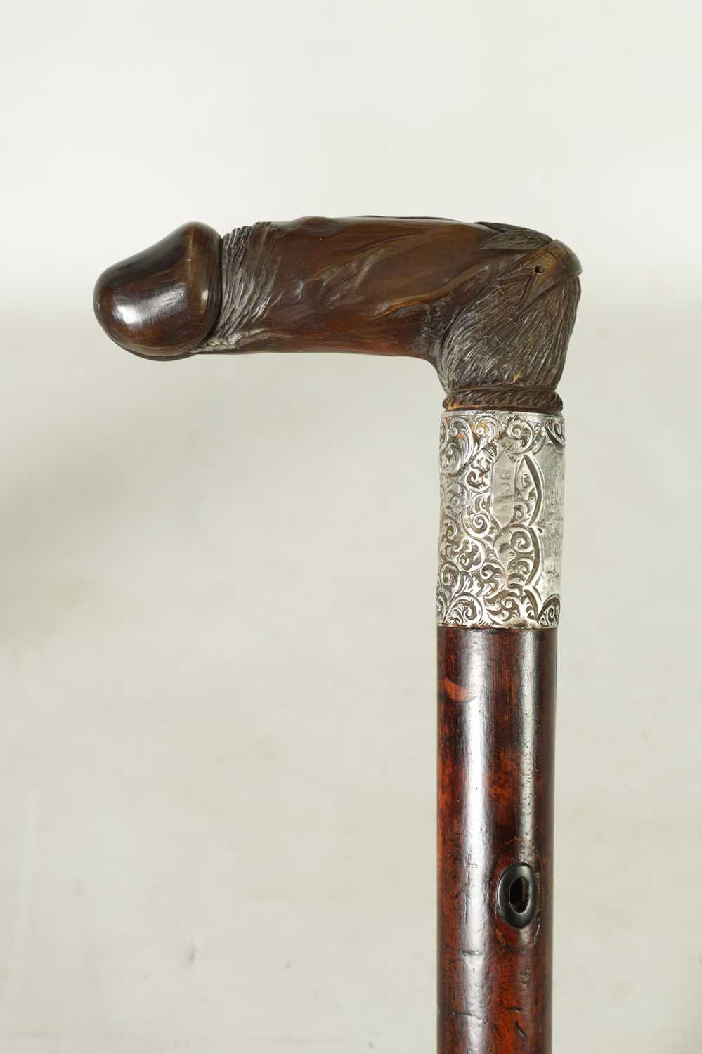 AN EARLY 20TH CENTURY EROTIC CARVED HORN WALKING STICK - Image 4 of 8