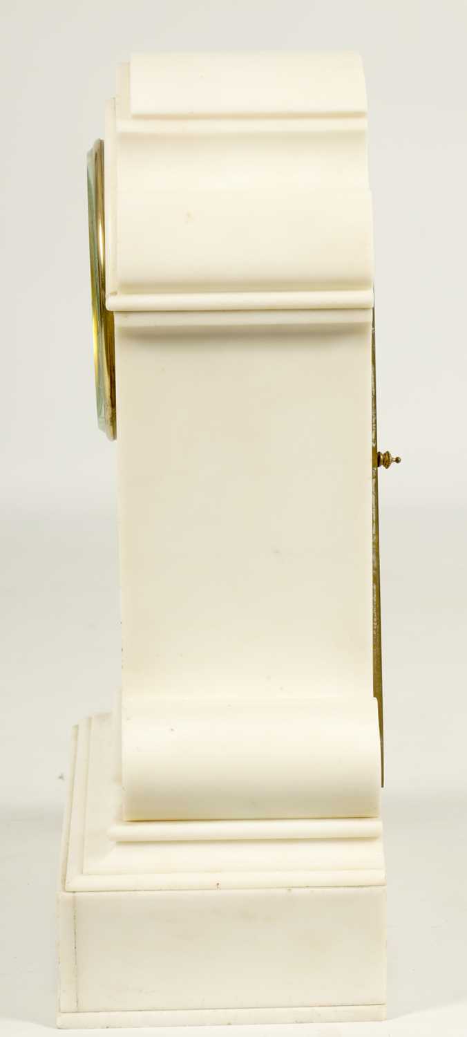 A LATE 19TH CENTURY FRENCH WHITE MARBLE MANTEL CLOCK - Image 8 of 12