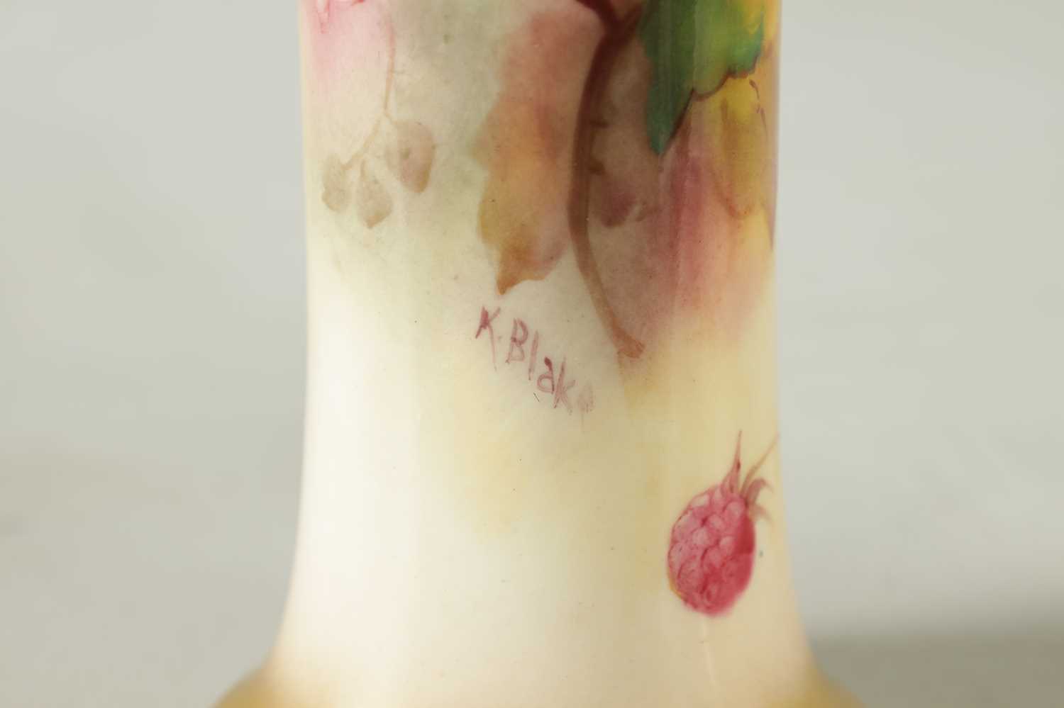 TWO EARLY 20TH CENTURY ROYAL WORCESTER SPILL VASES DECORATED IN AUTUMN BERRIES SIGNED KITTY BLAKE AN - Image 5 of 8