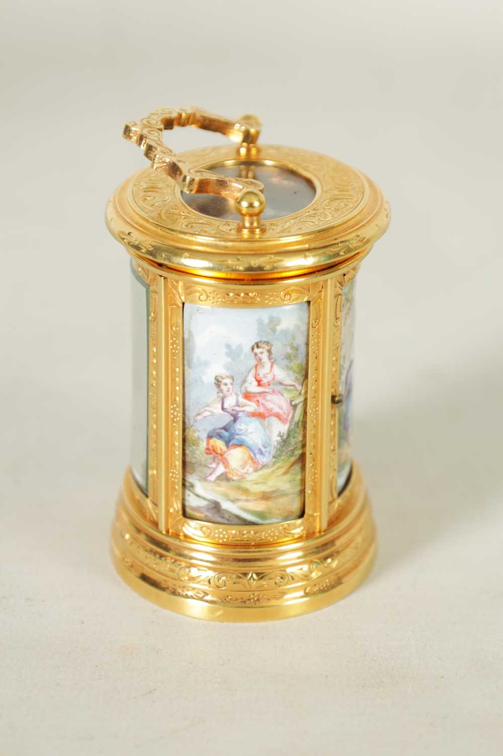 A LATE 19TH CENTURY MINIATURE PORCELAIN PANELLED ENGRAVED OVAL CARRIAGE CLOCK - Image 5 of 8