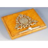AN EARLY 20TH CENTURY FABERGE SILVER MOUNTED KARELIAN BIRCH CIGARETTE CASE
