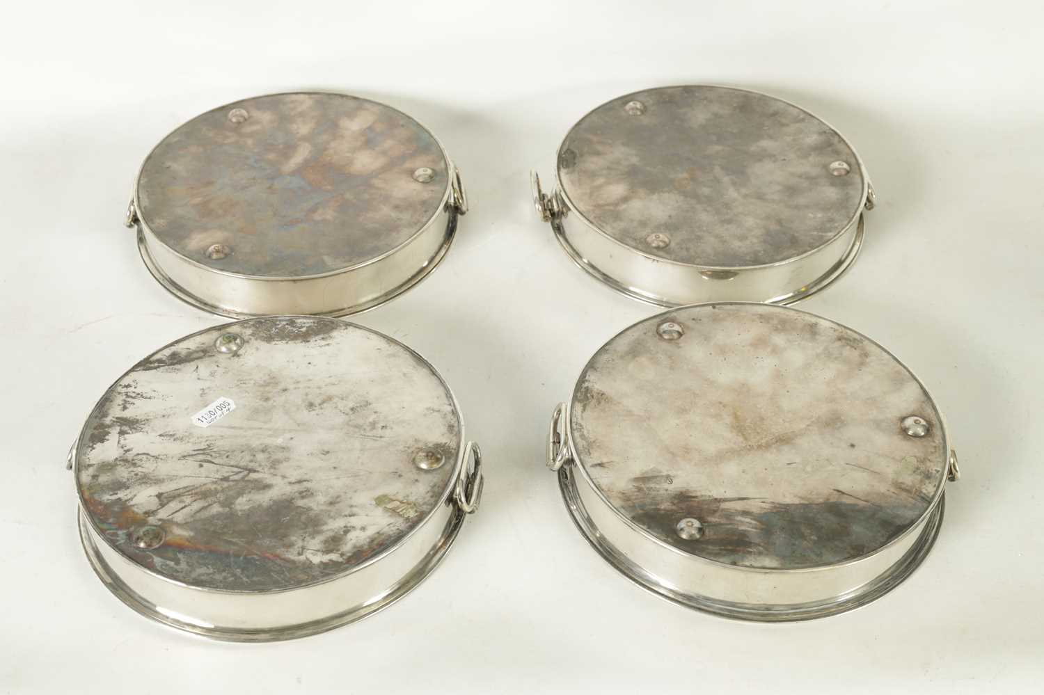 A SET OF FOUR 19TH CENTURY OLD SHEFFIELD PLATE WARMING DISHES - Image 9 of 9