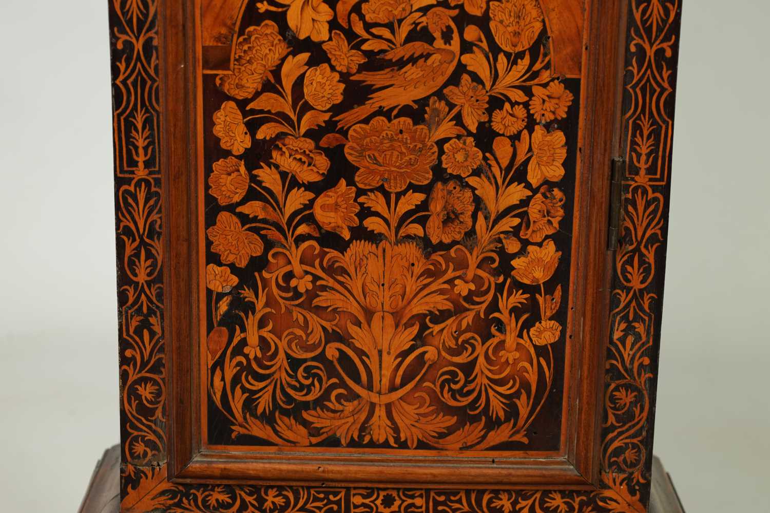 FAB.N ROBINS, MOOREFEILDS (LONDON). A WILLIAM AND MARY WALNUT AND PANELLED FLORAL MARQUETRY EIGHT-DA - Image 7 of 14