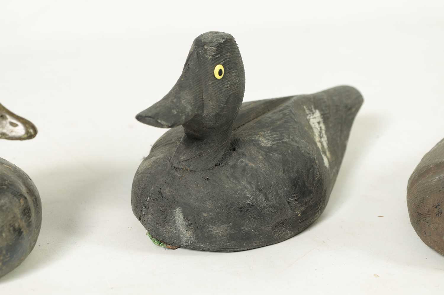 A COLLECTION OF SIX 19TH CENTURY PAINTED CARVED WOODEN DECOY DUCKS - Image 5 of 8