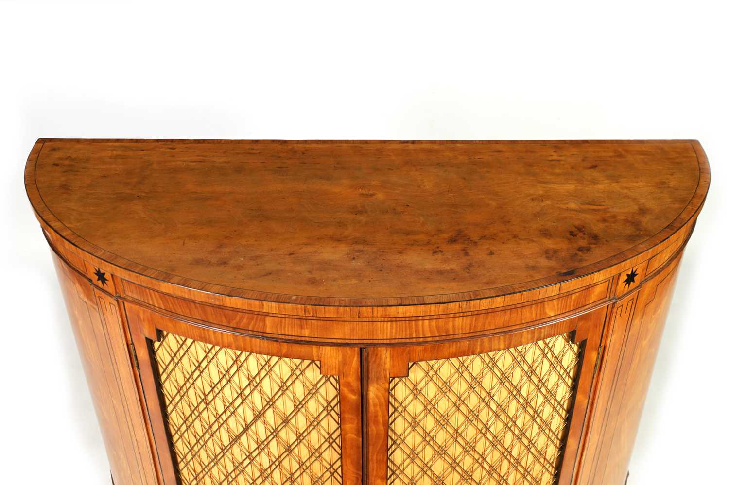 A GEORGE III EBONY INLAID AND FIGURED SATINWOOD DEMI LUME SIDE CABINET - Image 2 of 9