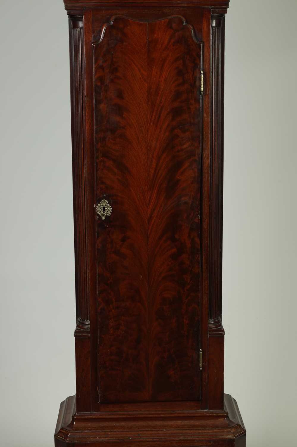 JOSEPH FINNEY, LIVERPOOL. A GEORGE III FIGURED MAHOGANY LONGCASE CLOCK - Image 7 of 16