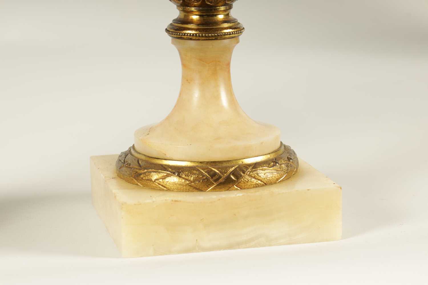 A PAIR OF 19TH CENTURY FRENCH SIENA MARBLE AND ORMOLU MOUNTED CASSOLETTES - Image 6 of 13