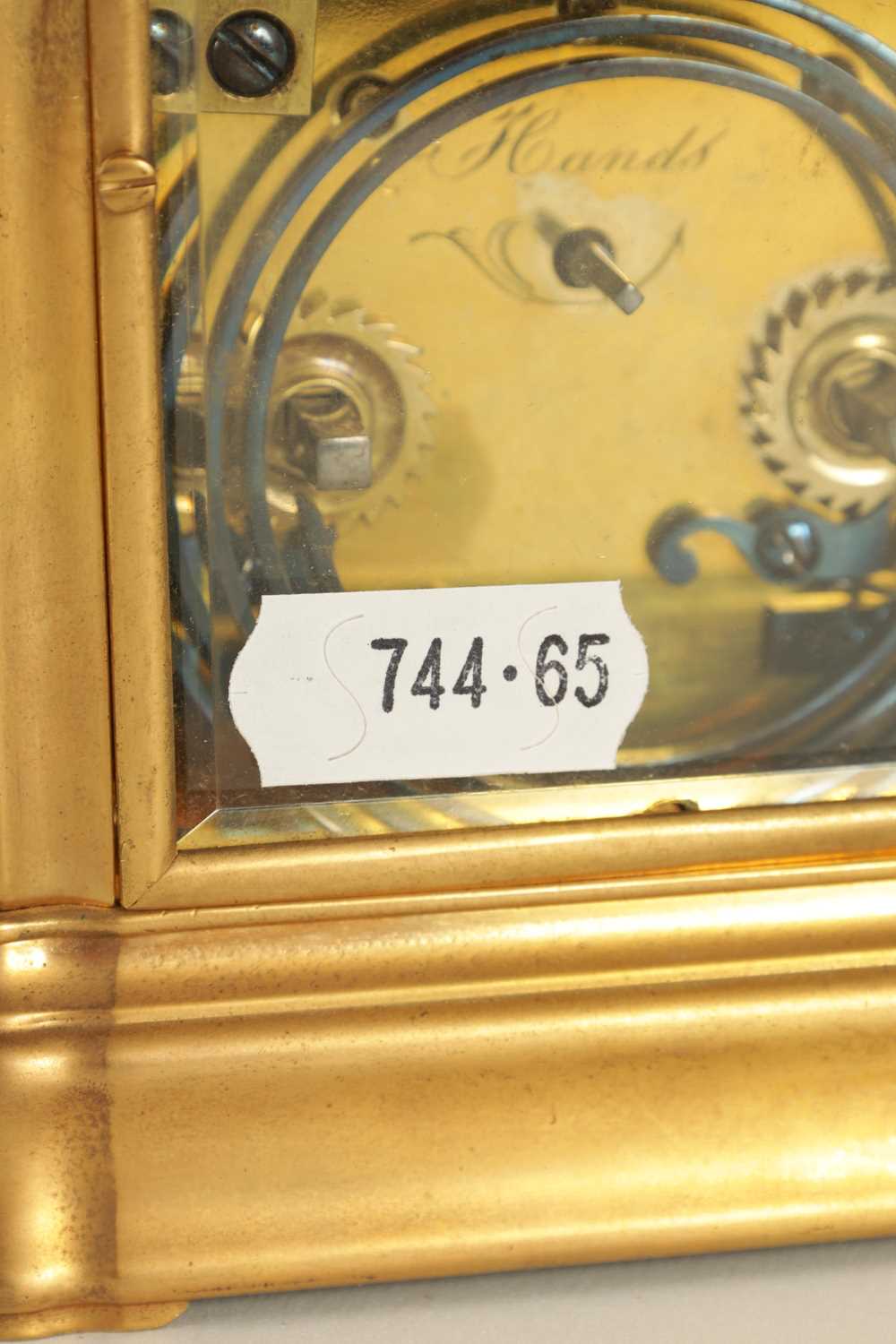 A LATE 19TH CENTURY FRENCH GILT BRASS GORGE-CASED REPEATING CARRIAGE CLOCK - Image 7 of 8