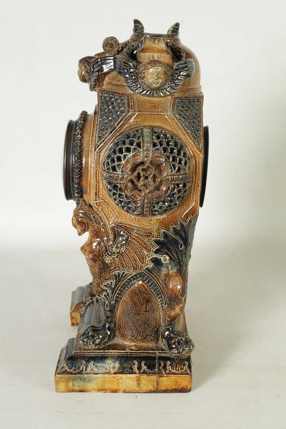 A FINE 19TH CENTURY MARTIN BROTHERS LONDON COLOURED AND SALT GLAZE STONEWARE MANTEL CLOCK No.59 - Image 5 of 9