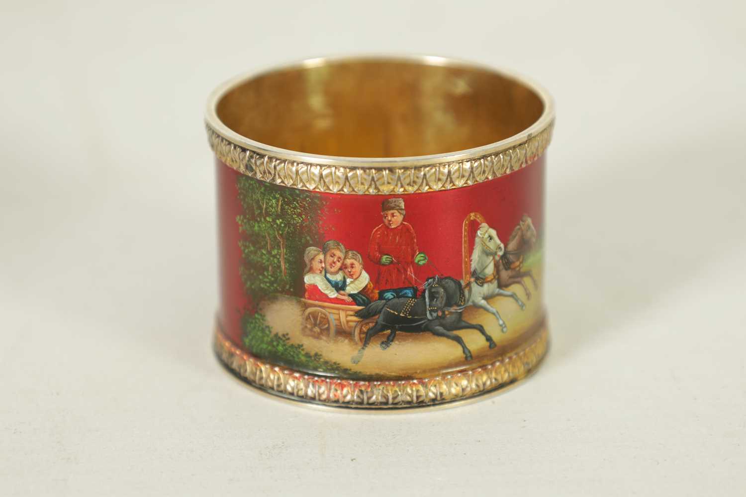 A LATE 19TH CENTURY RUSSIAN SILVER GILT AND GUILLOCHE ENAMEL NAPKIN RING - Image 5 of 6