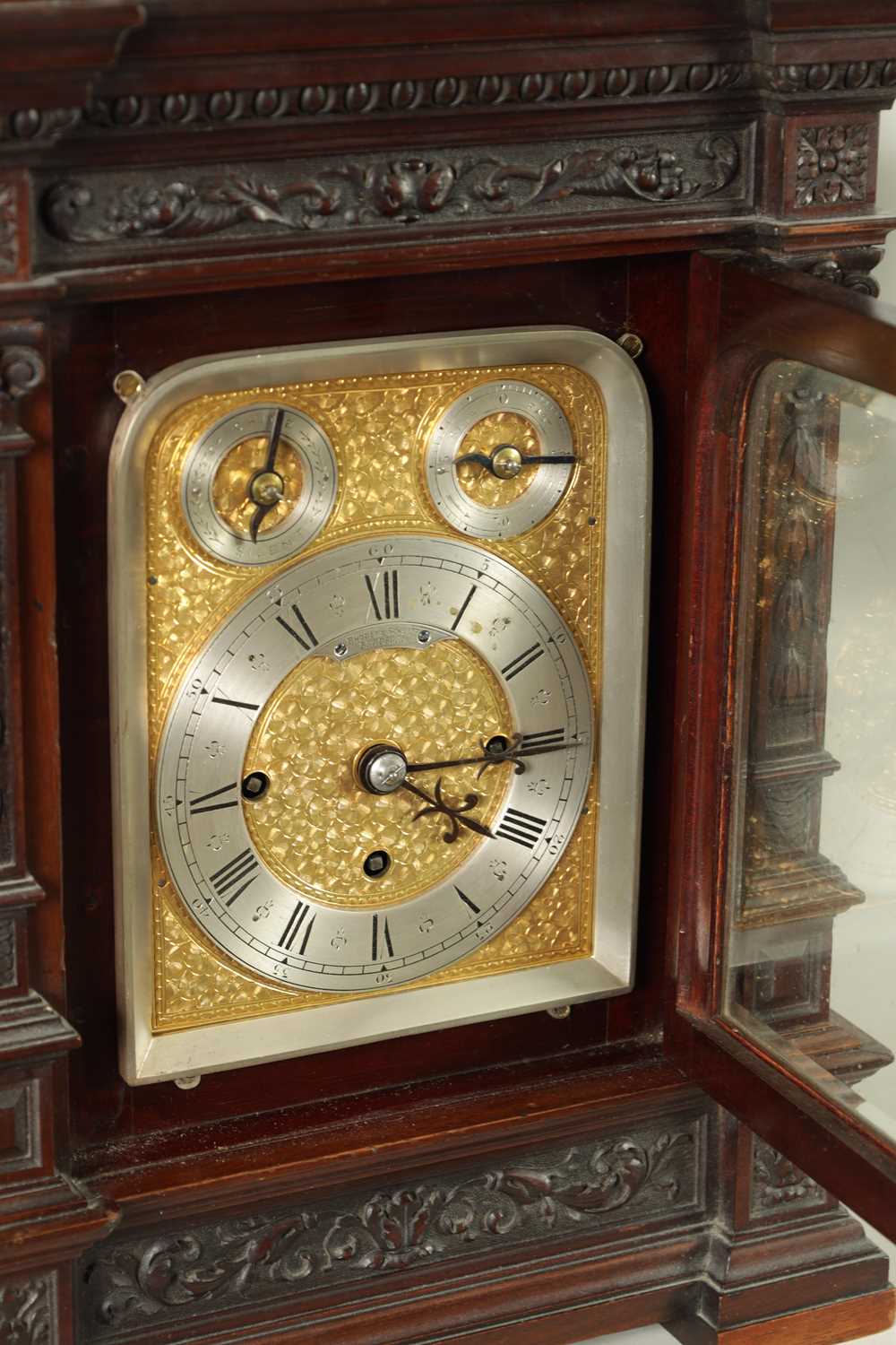 A SMALL LATE 19TH CENTURY MAHOGANY TRIPLE FUSEE QUARTER CHIMING BRACKET CLOCK - Image 5 of 10