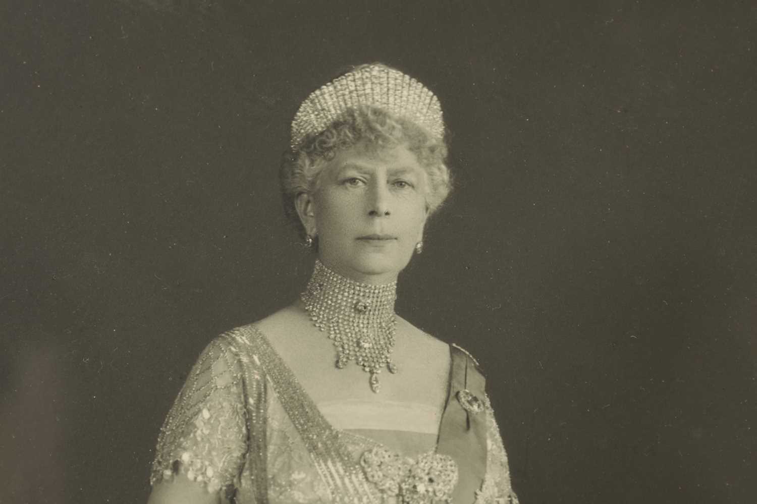 OF ROYAL INTEREST. A PAIR OF SIGNED FULL-LENGTH PORTRAIT PHOTOGRAPHS OF GEORGE V AND QUEEN MARY - Image 4 of 13