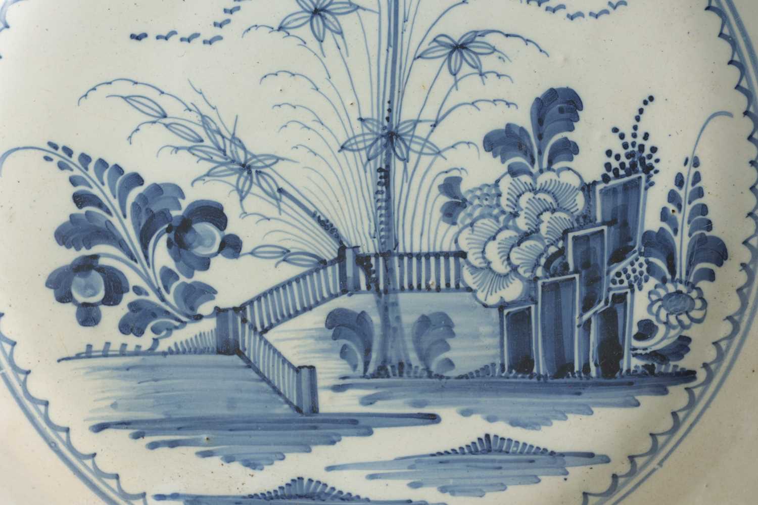 AN 18TH-CENTURY DELFT BLUE AND WHITE PLATE - Image 6 of 10