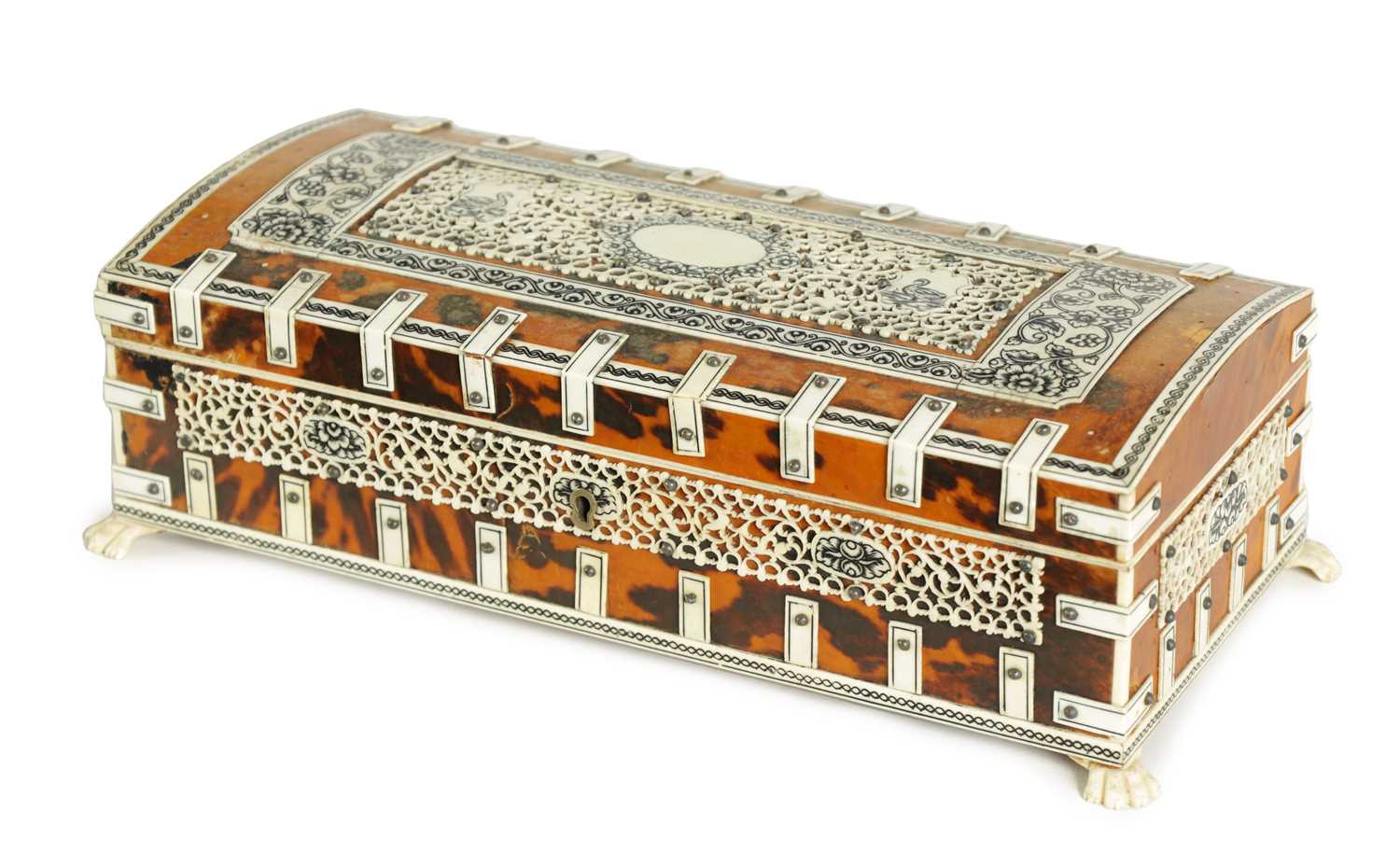 A LATE 19TH CENTURY DOMED TOP ANGLO-INDIAN TORTOISESHELL AND IVORY BOX