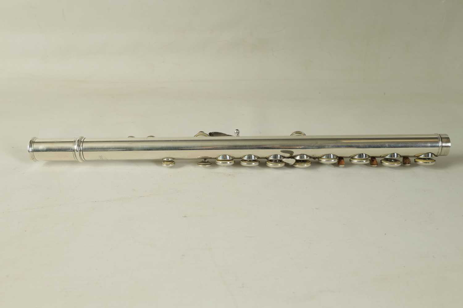 A 19TH CENTURY SOLID SILVER CONCERT FLUTE BY CLAIR GODFROY, AINE. PARIS - Image 14 of 15