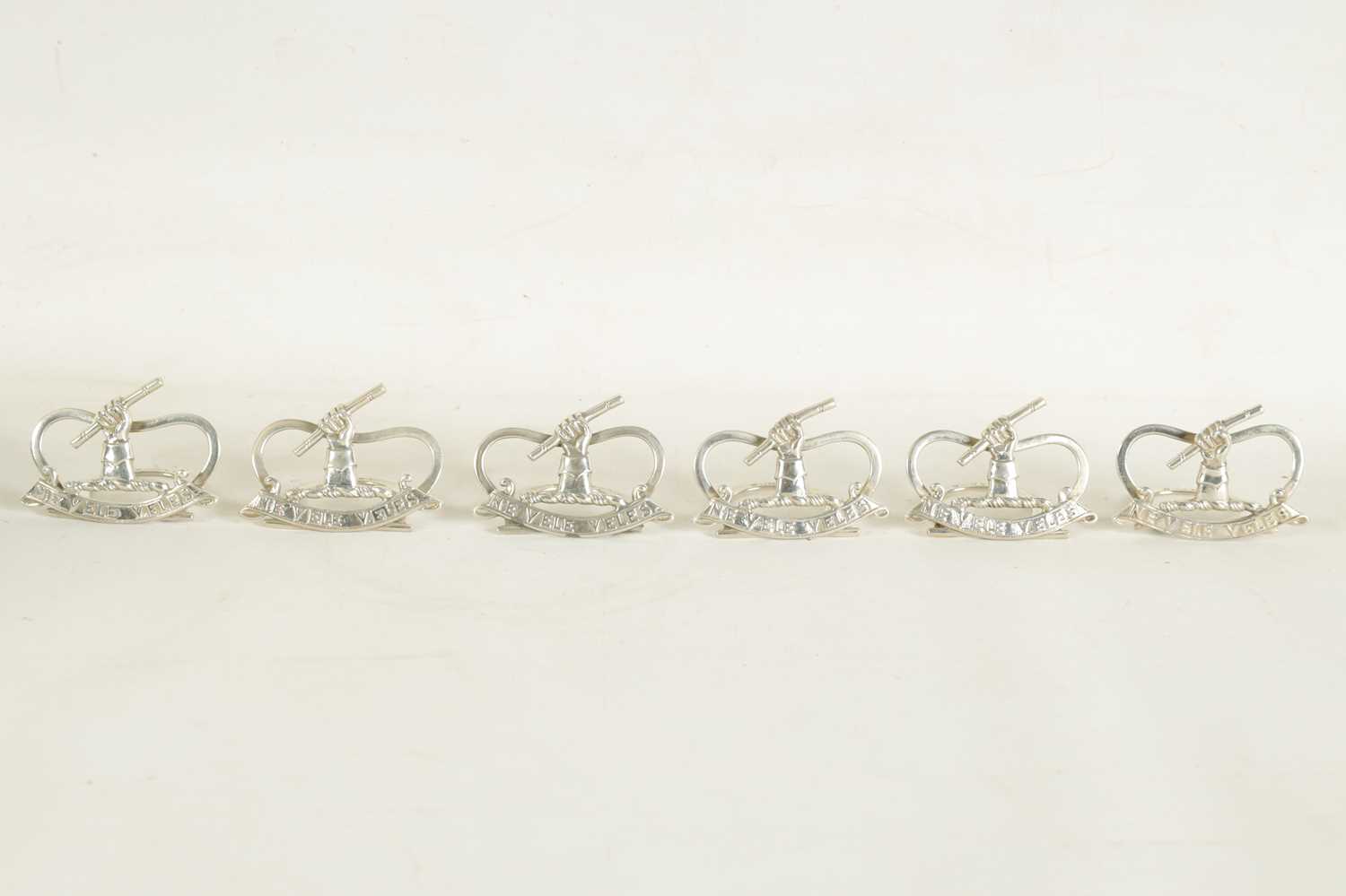 A CASED SET OF SIX LATE VICTORIAN SILVER MENU HOLDERS - Image 5 of 11